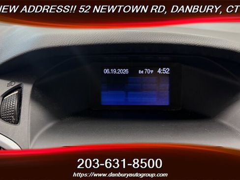 Used 2014 Ford Focus SE w/ SE Winter Package FWD image 19