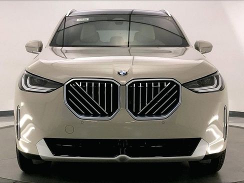 Certified 2025 BMW X3 xDrive30i w/ Convenience Package image 2