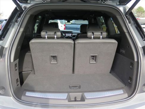 Used 2024 Cadillac XT6 Premium Luxury w/ Technology Package image 24