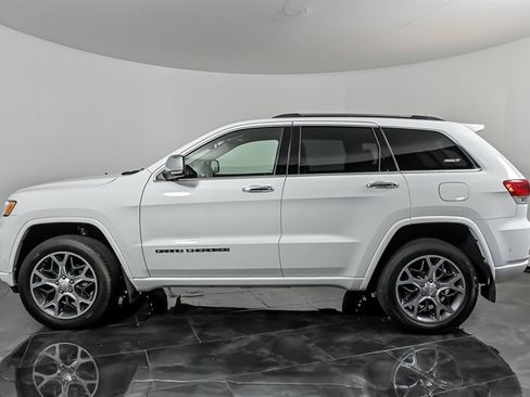 Used 2019 Jeep Grand Cherokee Overland AWD/4WD image 6