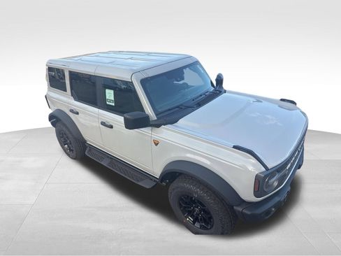 New 2026 Ford Bronco Badlands image 9