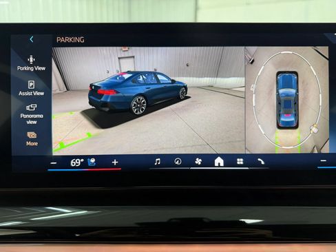 Used 2025 BMW i5 xDrive40 w/ Executive Package AWD/4WD image 28
