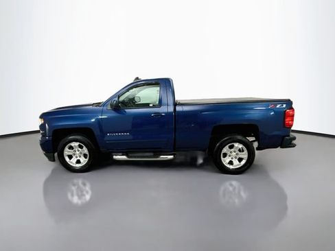 Used 2018 Chevrolet Silverado 1500 LT w/ LT Convenience Package AWD/4WD image 4