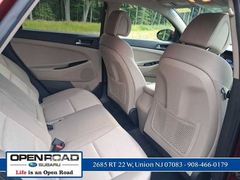 Used 2017 Hyundai Tucson SE w/ SE Popular Package 02 AWD/4WD image 17