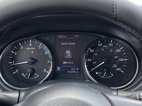 Used 2018 Nissan Rogue SV FWD image 12
