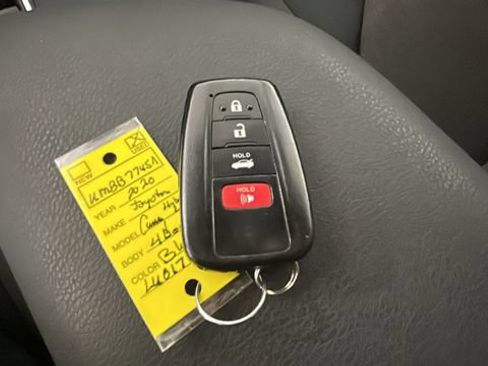 Used 2020 Toyota Camry LE FWD image 20