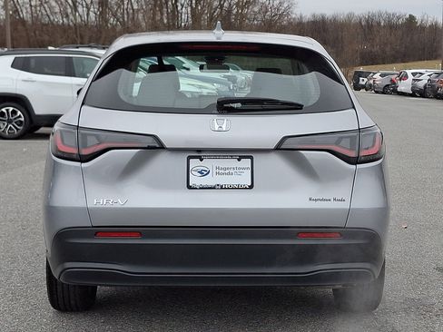 Used 2023 Honda HR-V LX image 5