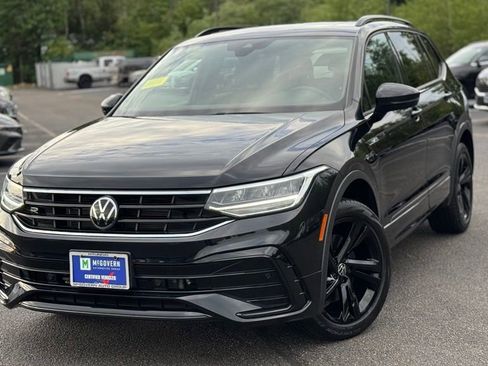 Used 2023 Volkswagen Tiguan SE R-Line AWD/4WD image 1