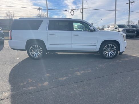 Used 2019 GMC Yukon XL Denali w/ Denali Ultimate Package image 6