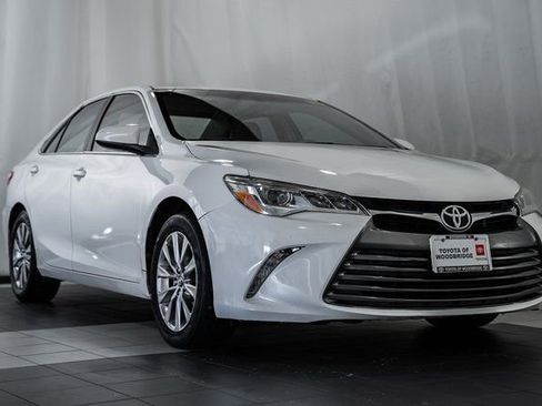 Used 2016 Toyota Camry XLE image 1