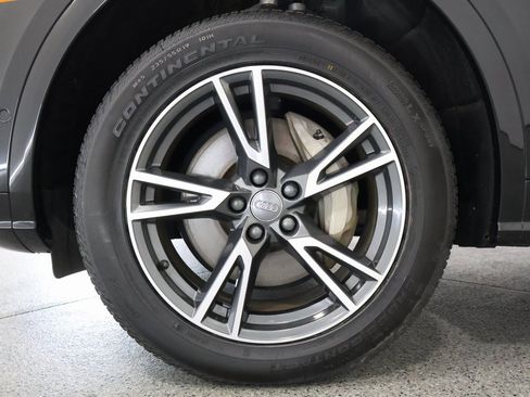 Used 2020 Audi Q5 e Prestige w/ Prestige Package image 5