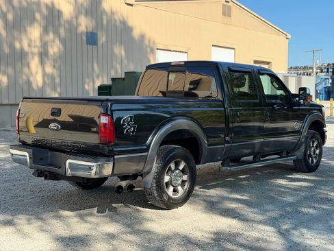 Used 2011 Ford F250 Lariat w/ Lariat Interior Pkg AWD/4WD image 5