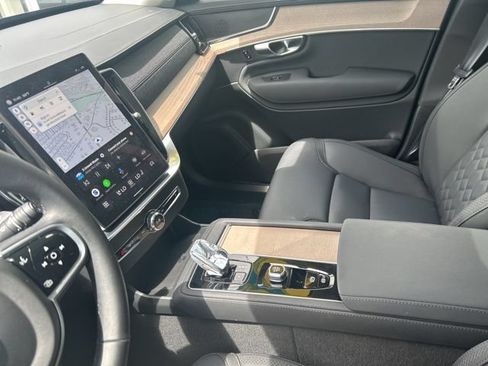 Certified 2025 Volvo XC90 B6 Plus AWD/4WD image 19
