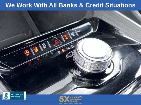 Used 2024 Jeep Wagoneer L Series II image 26