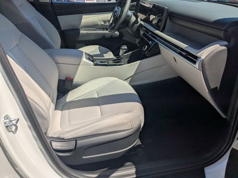 New 2026 Hyundai Tucson SEL image 24