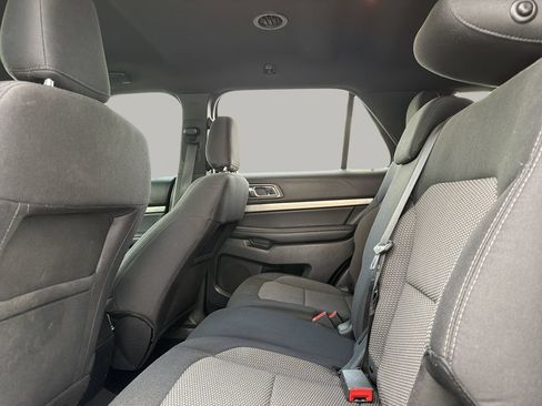 Used 2019 Ford Explorer XLT FWD image 15