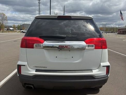Used 2017 GMC Terrain SLE FWD image 5