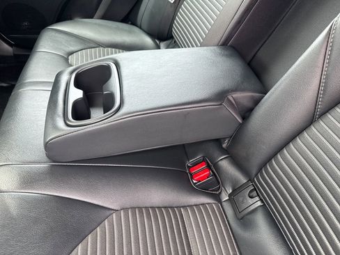 Used 2019 Toyota Camry SE FWD image 35