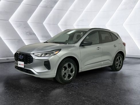 Used 2024 Ford Escape ST-Line FWD image 3
