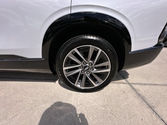 Certified 2026 Cadillac Vistiq Sport AWD/4WD image 18