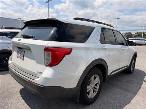 Used 2020 Ford Explorer XLT w/ Comfort Package AWD/4WD image 15