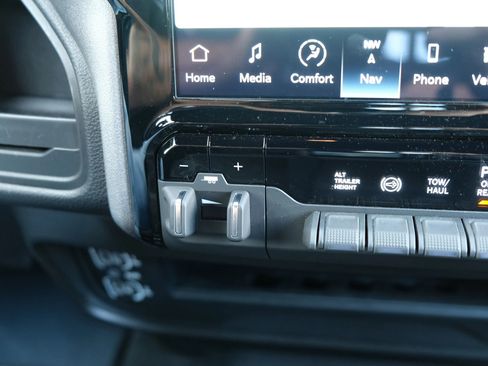 Used 2024 RAM 2500 Tradesman w/ Safety Group image 35