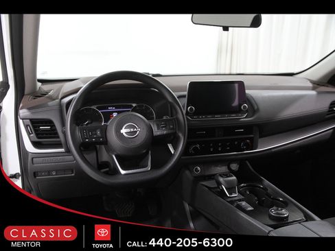 Used 2023 Nissan Rogue S AWD/4WD image 6