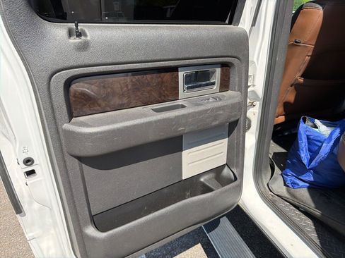 Used 2014 Ford F150 Platinum image 21