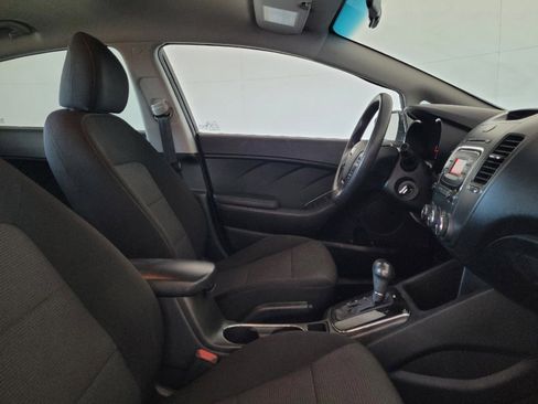 Used 2017 Kia Forte LX FWD image 21