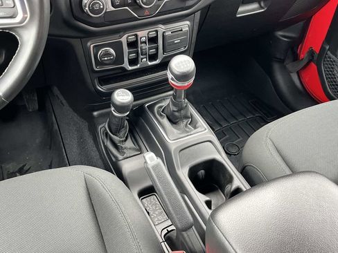 Used 2020 Jeep Gladiator Sport w/ Quick Order Package 23S image 15