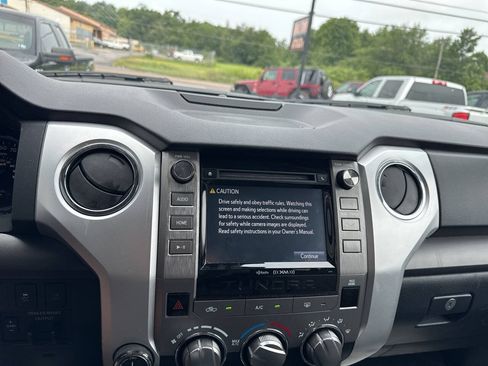 Used 2019 Toyota Tundra SR5 w/ TRD Off Road Package AWD/4WD image 27