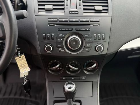 Used 2012 MAZDA MAZDA3 i Touring image 26