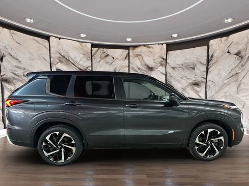 Used 2024 Mitsubishi Outlander FWD image 6