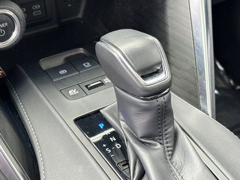 Certified 2024 Toyota Venza Limited AWD/4WD image 28