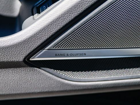 Used 2025 Audi A8 L 3.0T image 24