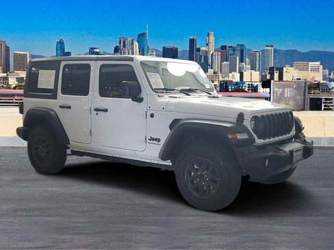 Used 2026 Jeep Wrangler Unlimited Sport AWD/4WD image 3