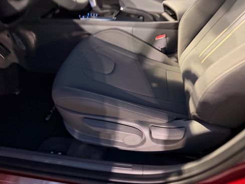 New 2025 Hyundai Elantra Sport image 10