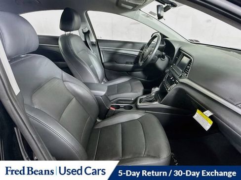 Used 2017 Hyundai Elantra Limited FWD image 30
