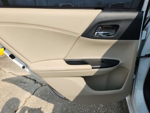 Used 2014 Honda Accord EX-L image 22