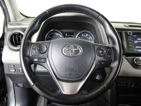 Used 2016 Toyota RAV4 Limited image 14