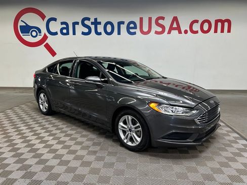 Used 2018 Ford Fusion SE FWD image 1