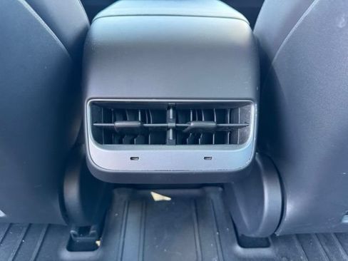 Used 2022 Tesla Model 3 Performance AWD/4WD image 10