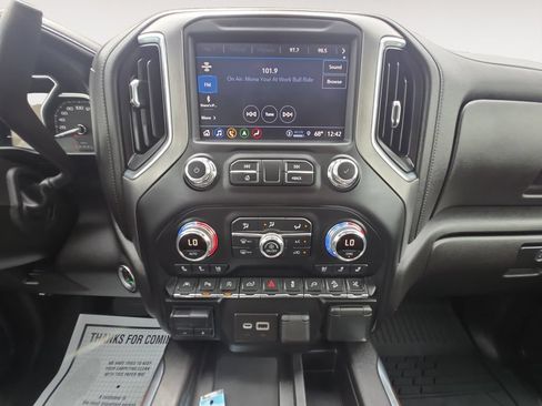 Used 2022 GMC Sierra 1500 Denali w/ Denali Premium Package AWD/4WD image 13