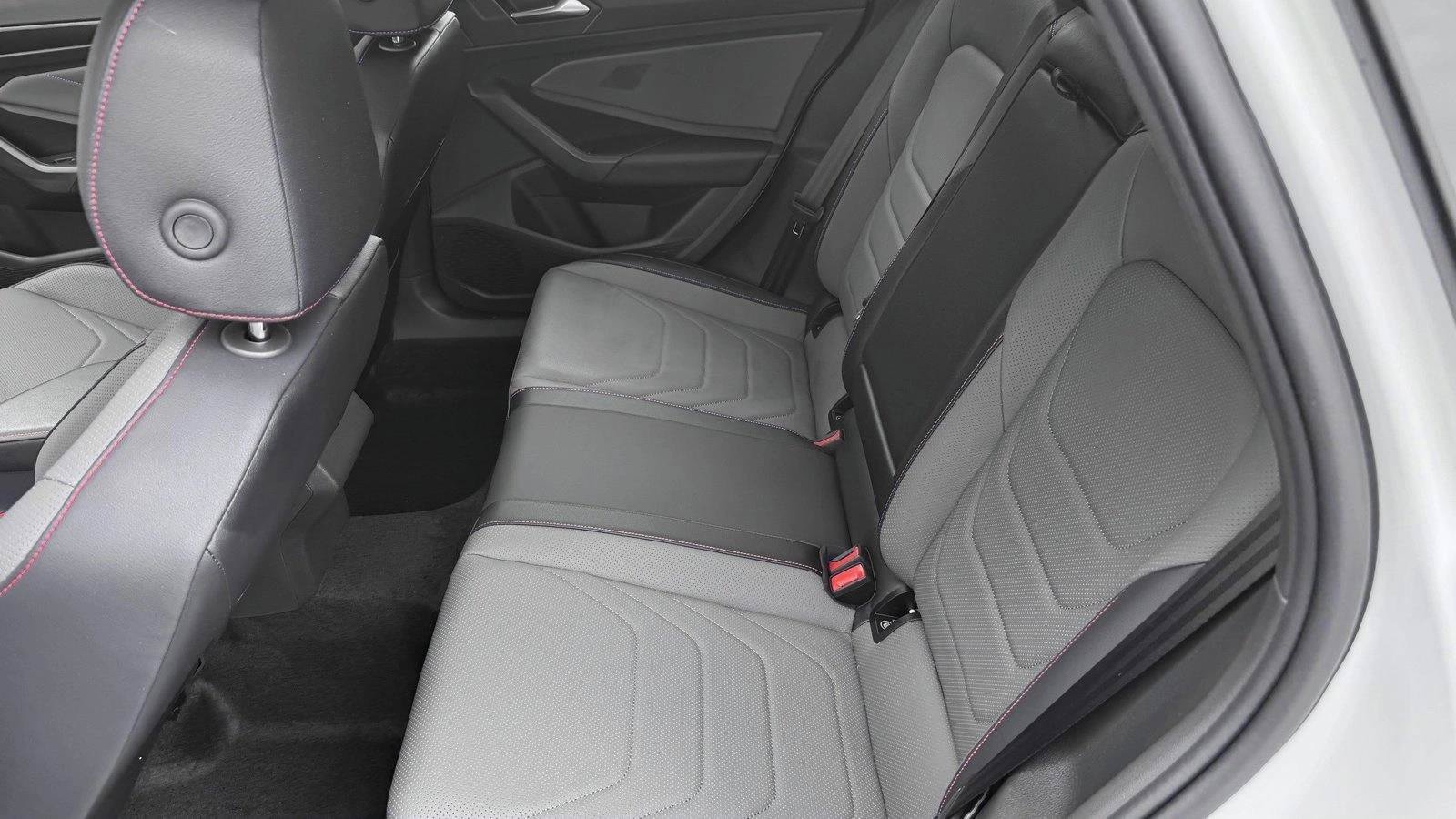 Used 2026 Volkswagen Jetta GLI Autobahn FWD image 18
