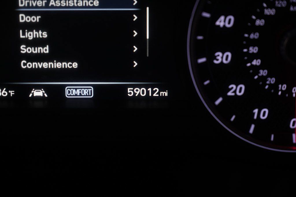 Used 2020 Genesis G70 2.0T RWD image 15