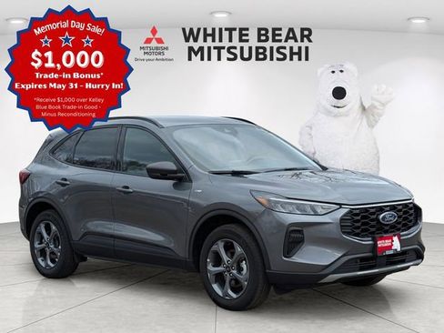 Used 2025 Ford Escape ST-Line AWD/4WD image 1
