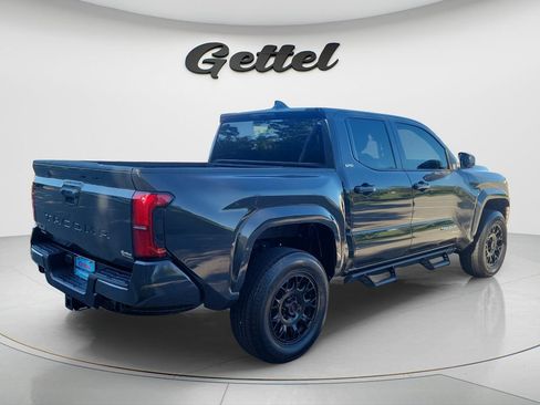 Certified 2025 Toyota Tacoma SR5 AWD/4WD image 5