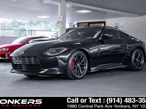 Used 2024 Nissan Z Performance w/ Floor Mat Package RWD image 1