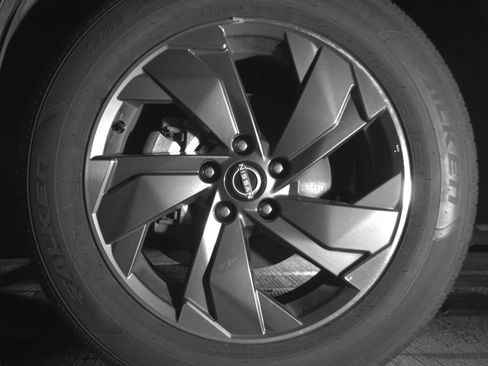 Used 2025 Nissan Rogue SV image 12