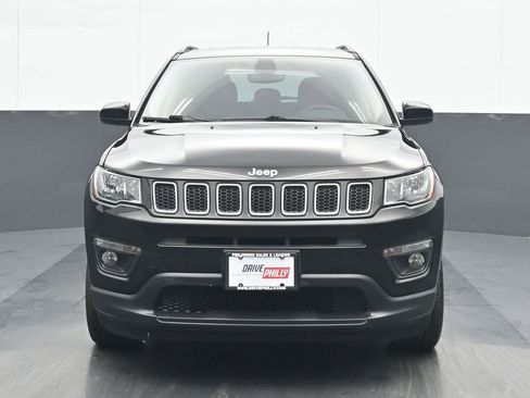 Used 2019 Jeep Compass Latitude AWD/4WD image 1